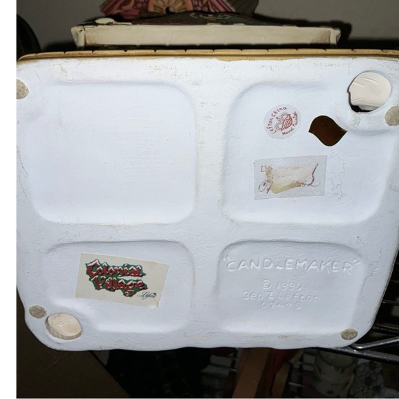 Lefton Colonial Village 1990 Candlemaker *Retired* - Picture 10 of 10